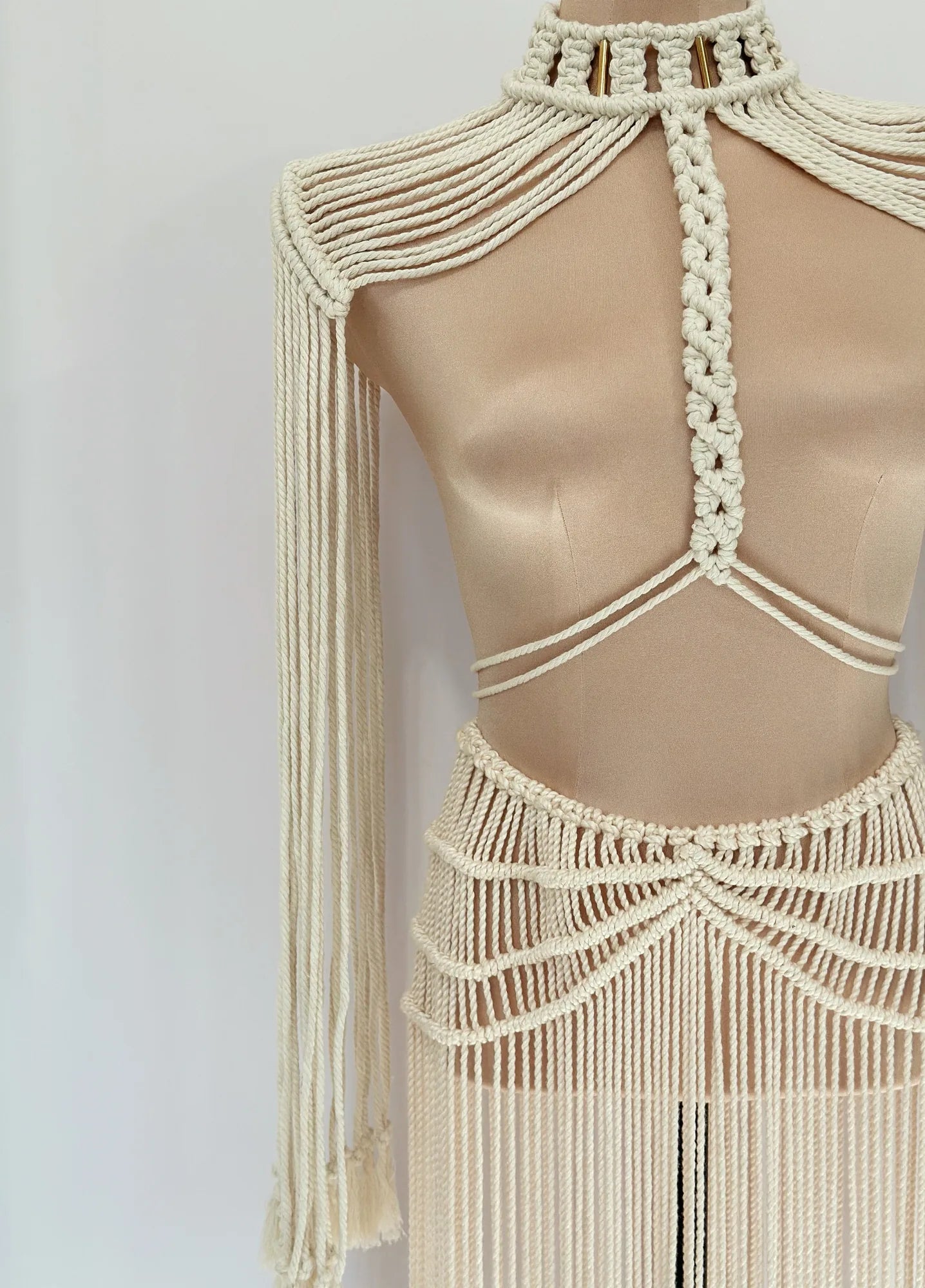Oasis Boho Two-Piece Set – Knitted Fringe Skirt & Choker, Summer Beach Outfit for Women – product view 2